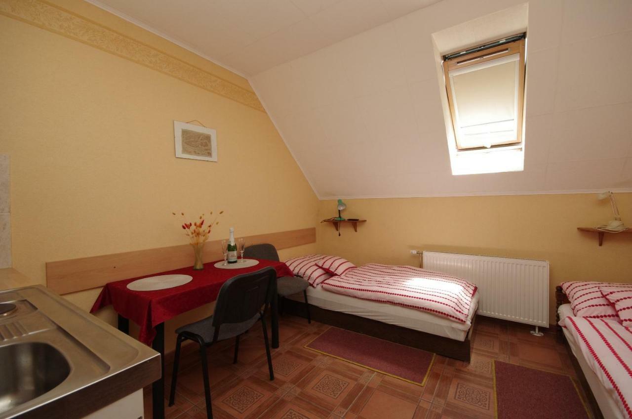 Burg Apartman 久洛 外观 照片