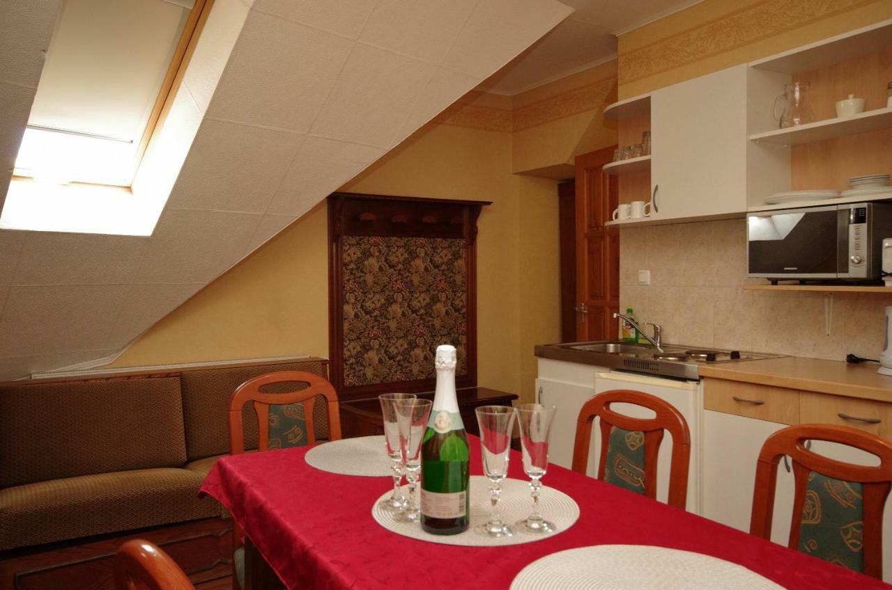 Burg Apartman 久洛 外观 照片