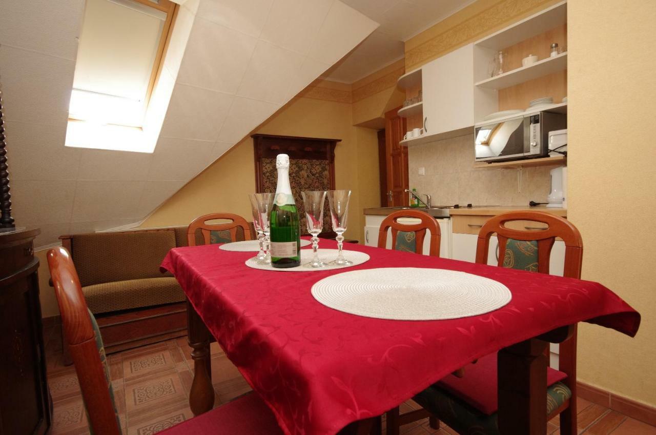 Burg Apartman 久洛 外观 照片