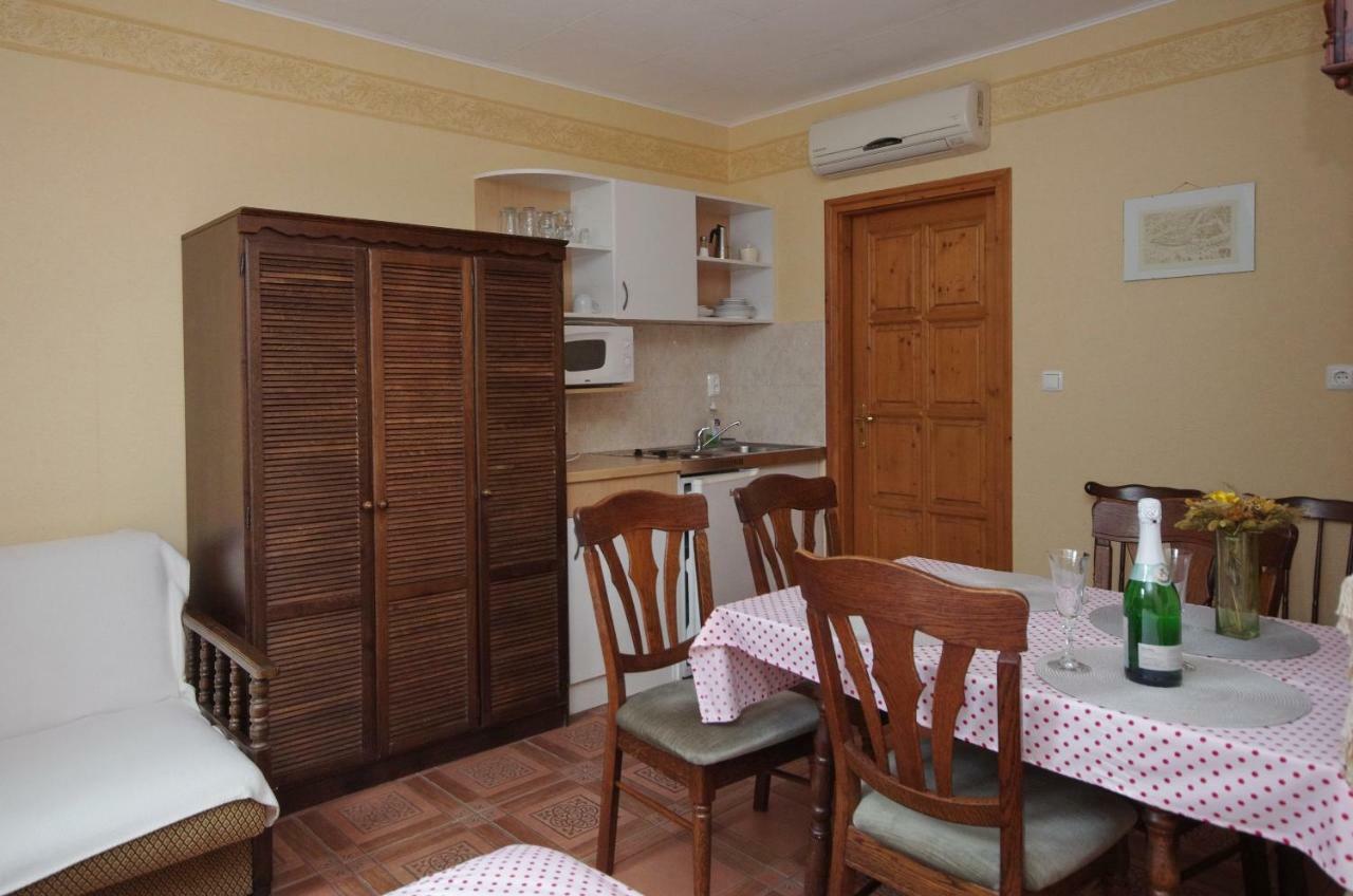 Burg Apartman 久洛 外观 照片