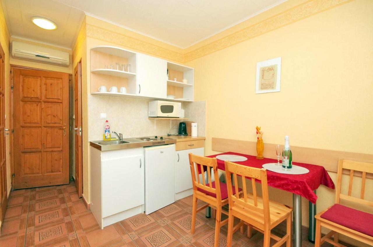Burg Apartman 久洛 外观 照片